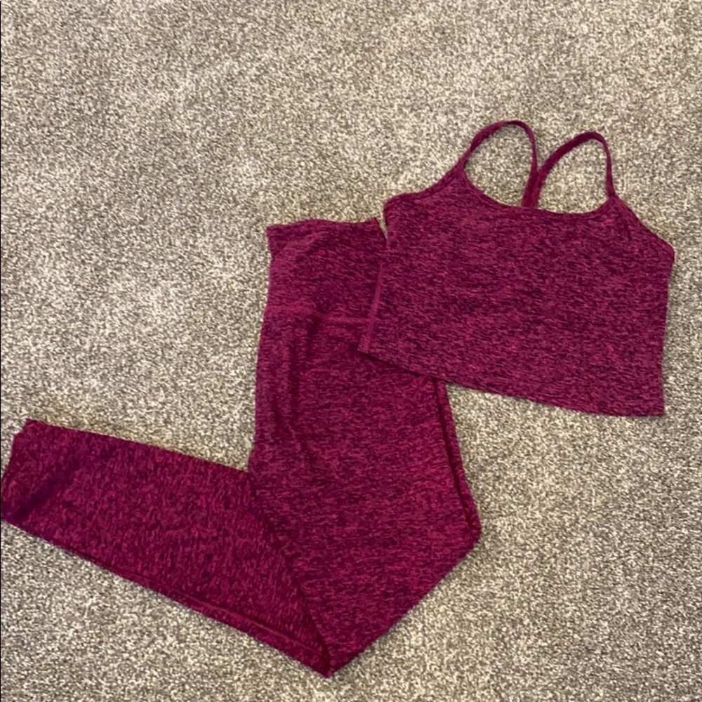 Beyond Yoga Space-Dye Fuchsia Set